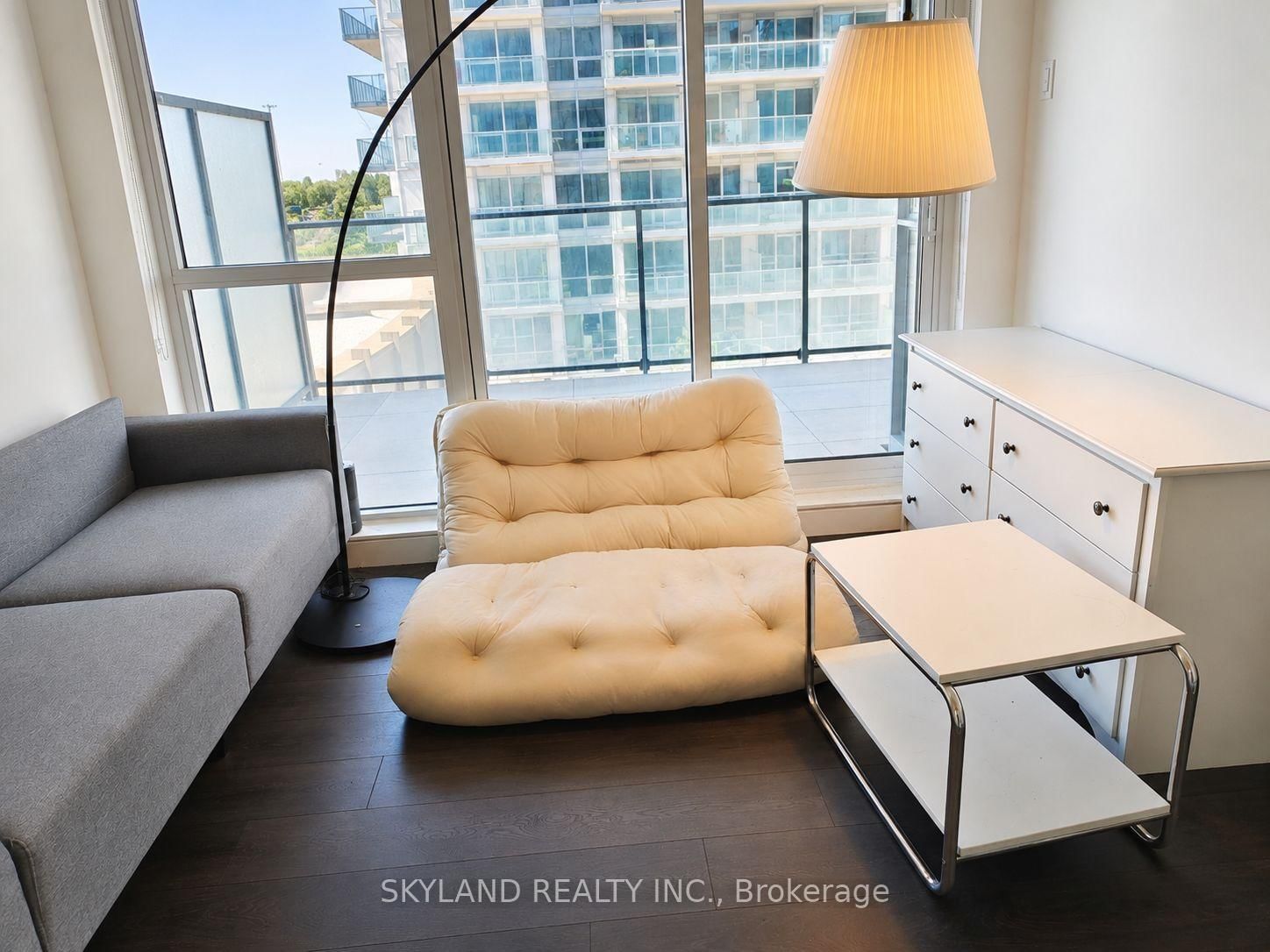 27 Mcmahon Street, Unit 608