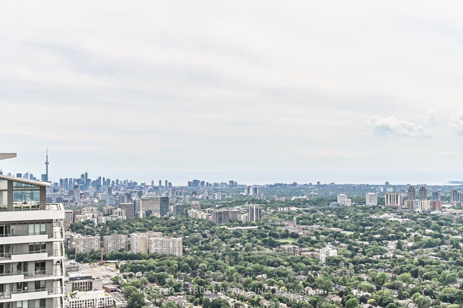 8 Eglinton Avenue E, Unit PH5801