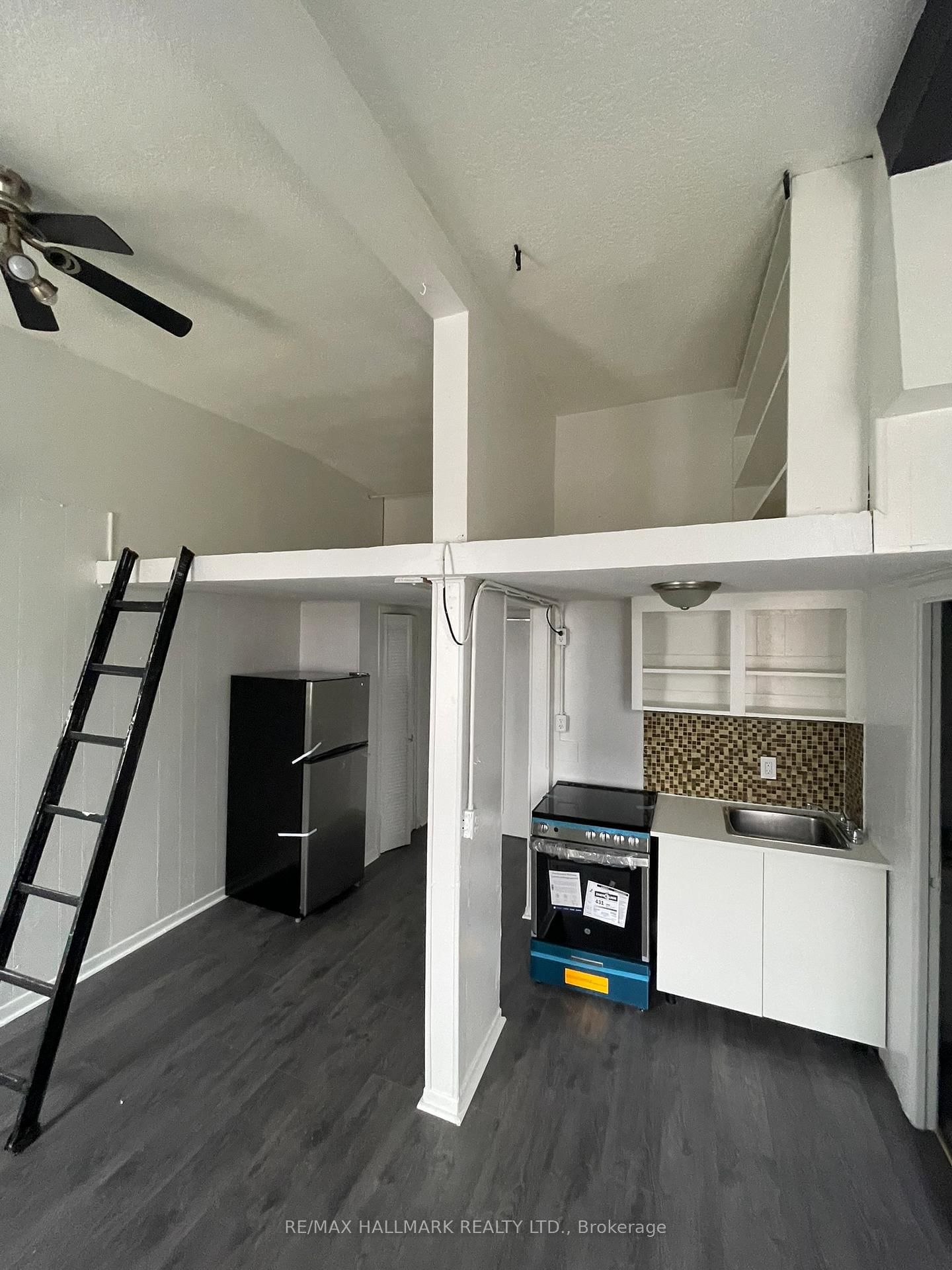 177 Carlton Street • Toronto, ON photo 25