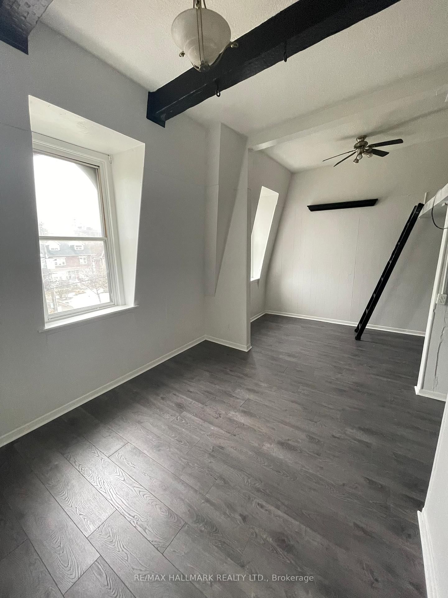 177 Carlton Street • Toronto, ON photo 27