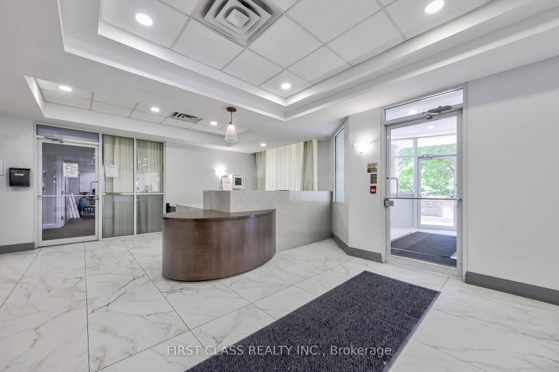 725 - 650 Lawrence Avenue W