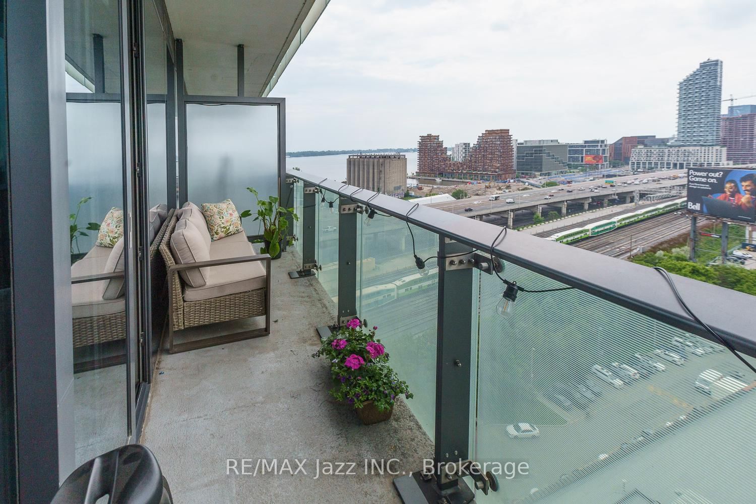 70 Distillery Lane • #1409 • Toronto, ON photo 10