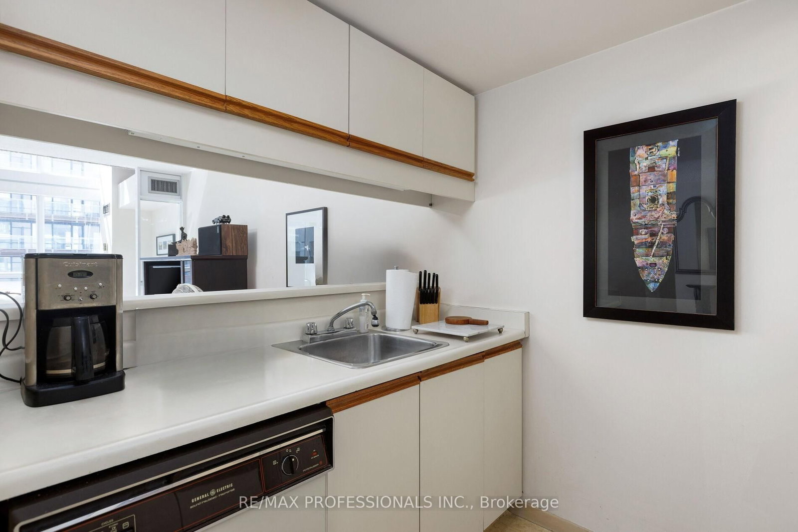 25 Maitland Street • #1506 • Toronto, ON photo 18