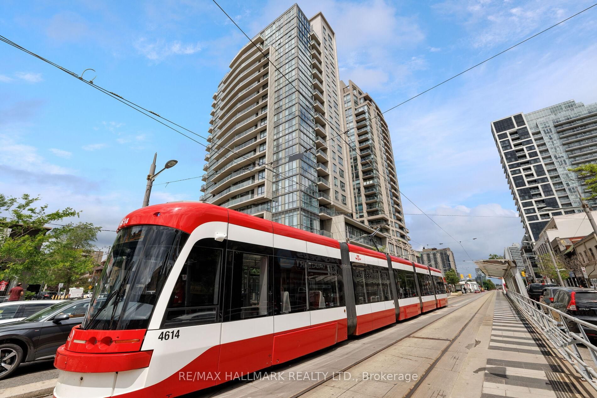 530 St Clair Avenue W, Unit 1401