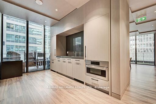 25 E Richmond Street • #1509 • Toronto, ON photo 18