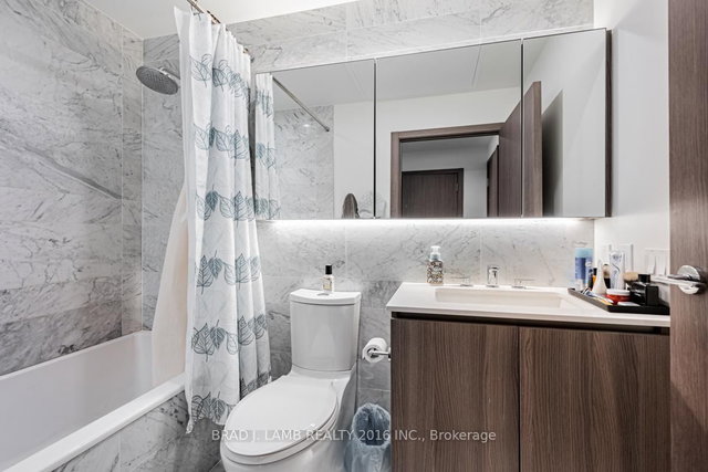 3208 - 19 Bathurst Street