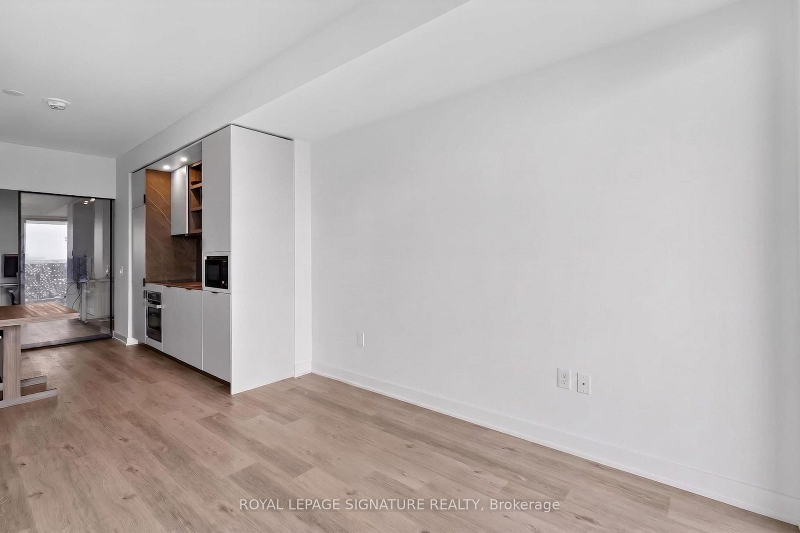 55 E Charles Street • #4303 • Toronto, ON photo 17