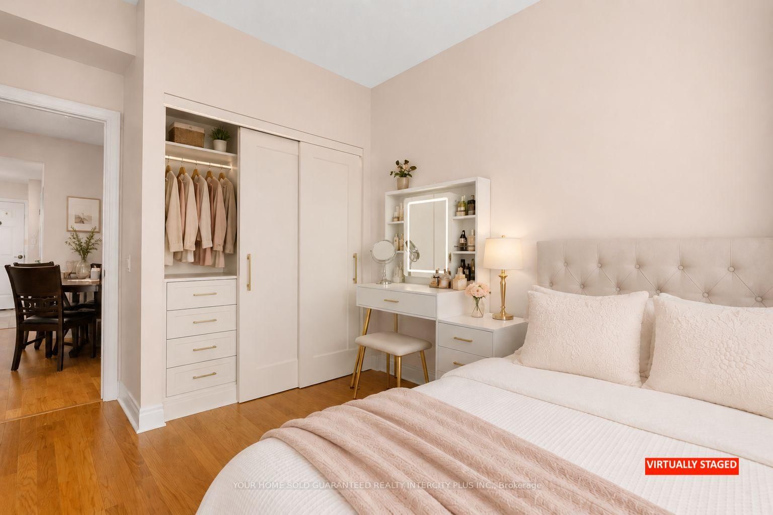 1 Clairtrell Road • #811 • Toronto, ON photo 24