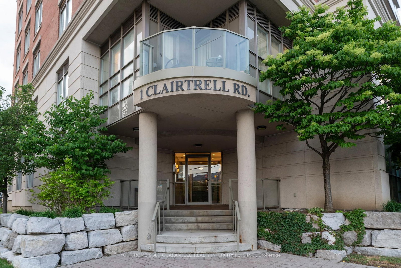 1 Clairtrell Road • #811 • Toronto, ON photo 3