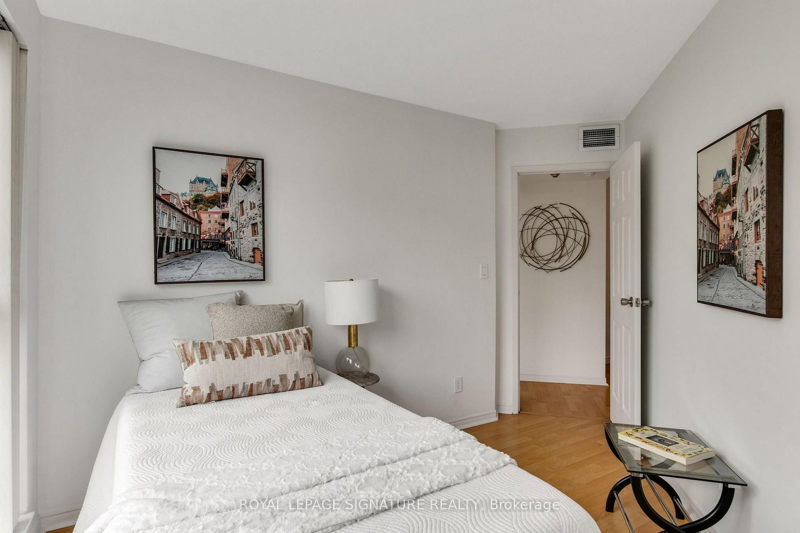 222 The Esplanade • #525 • Toronto, ON photo 18
