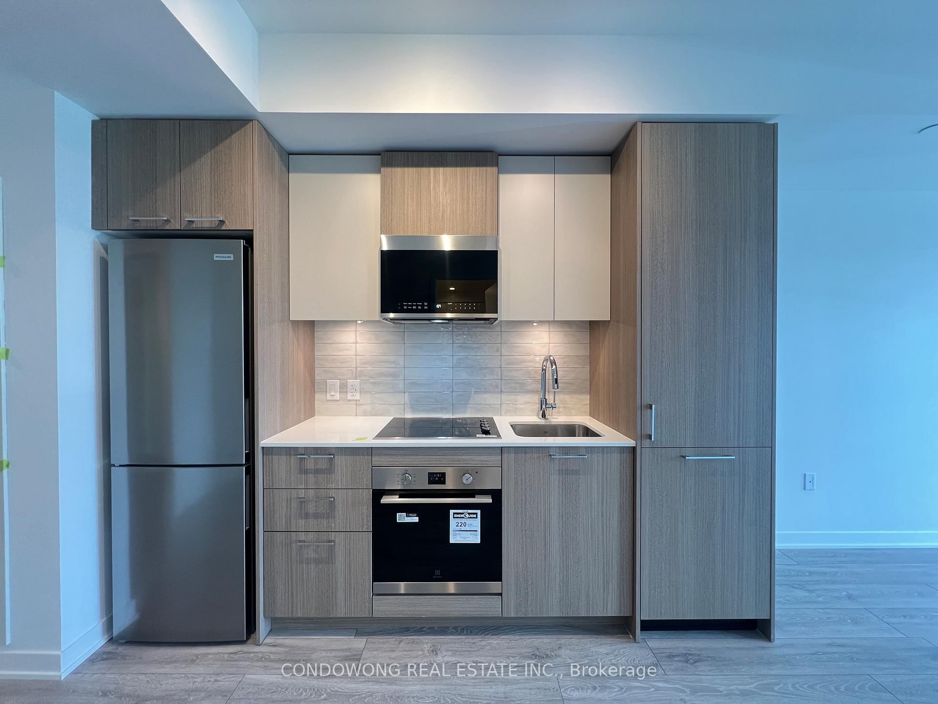10 Oak Street, Unit 1902