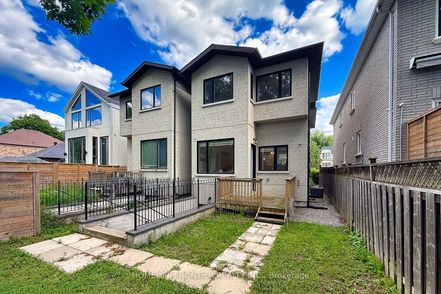 Detached House for sale at 82 Cameron Avenue, Toronto, Ontario, M2N 1E2 - Lansing-Westgate - MLS: C13441908