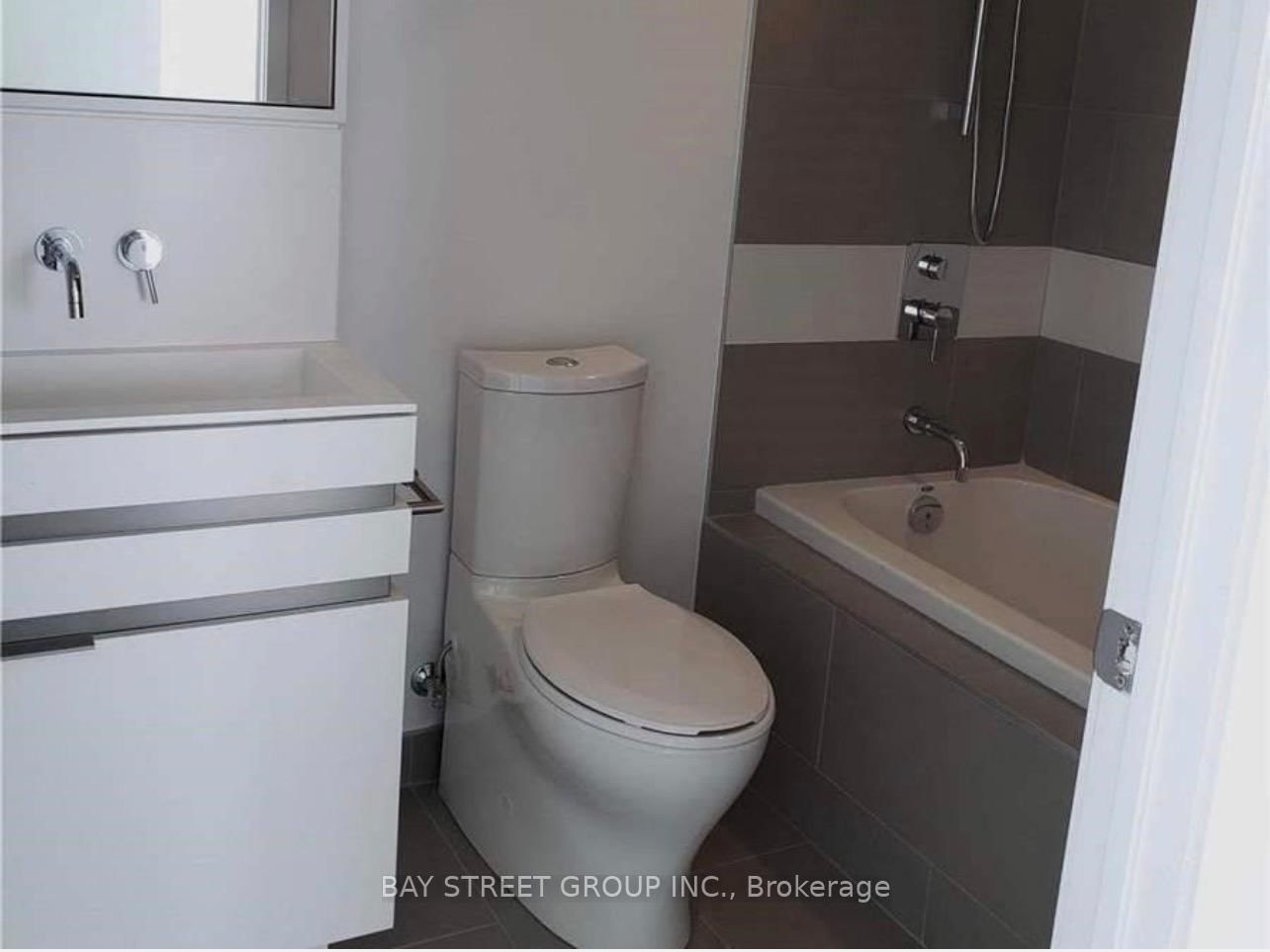 197 Yonge Street • #4209 • Toronto, ON photo 11