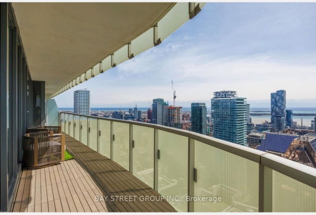 4209 - 197 Yonge Street