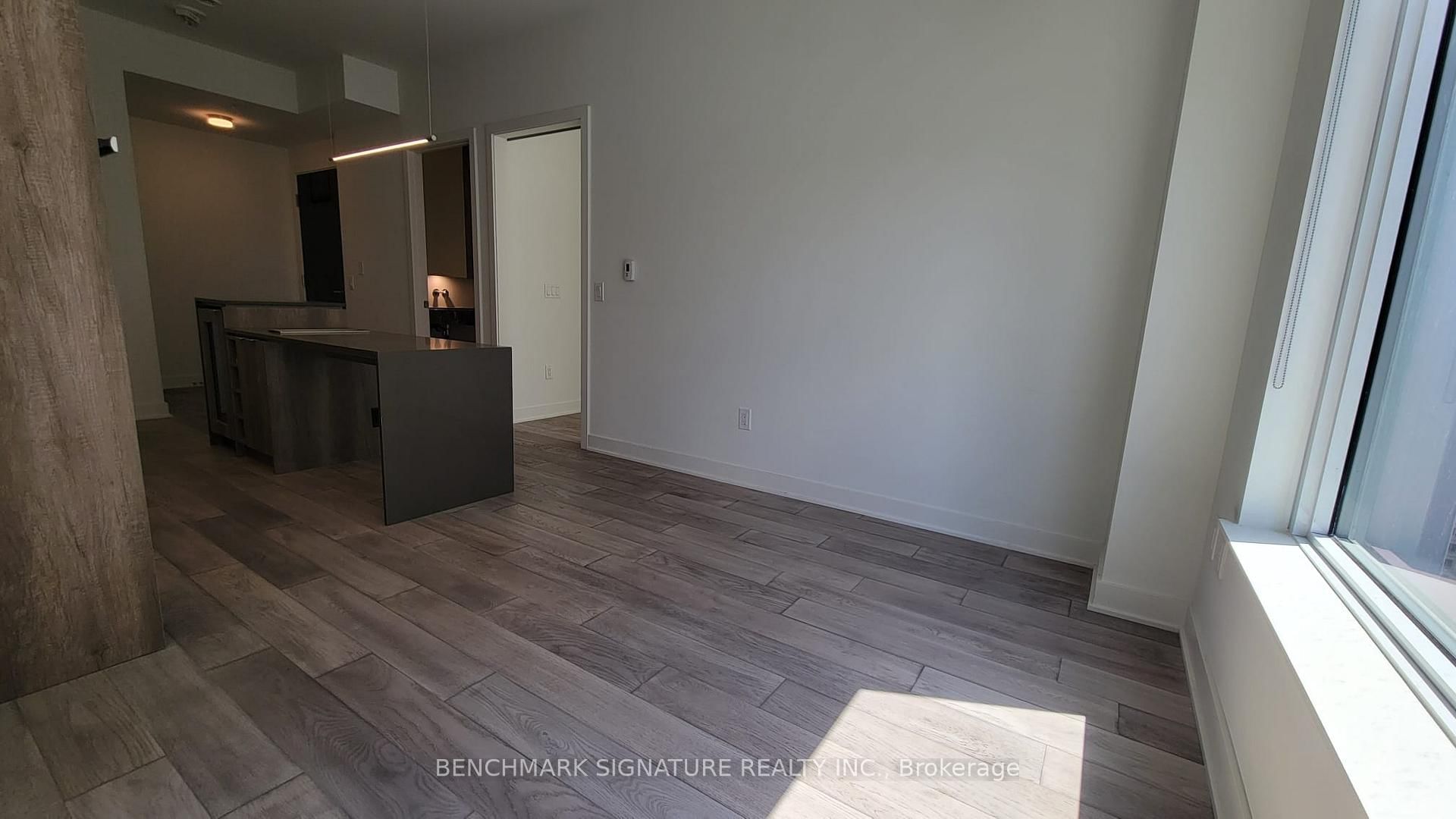 11 Yorkville Avenue, Unit 2102