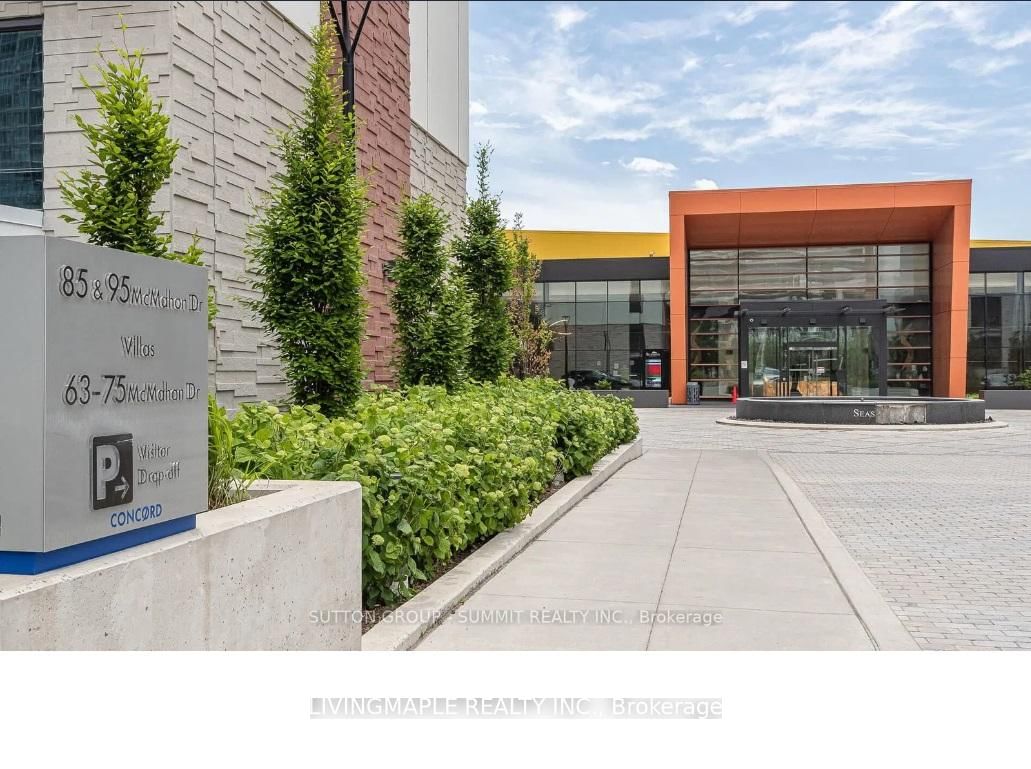 302-85 Mcmahon Drive, Toronto, ON, photo 2