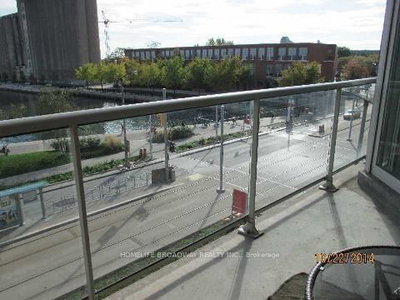 Unit 401 — 550 Queens Quay W — photo 3