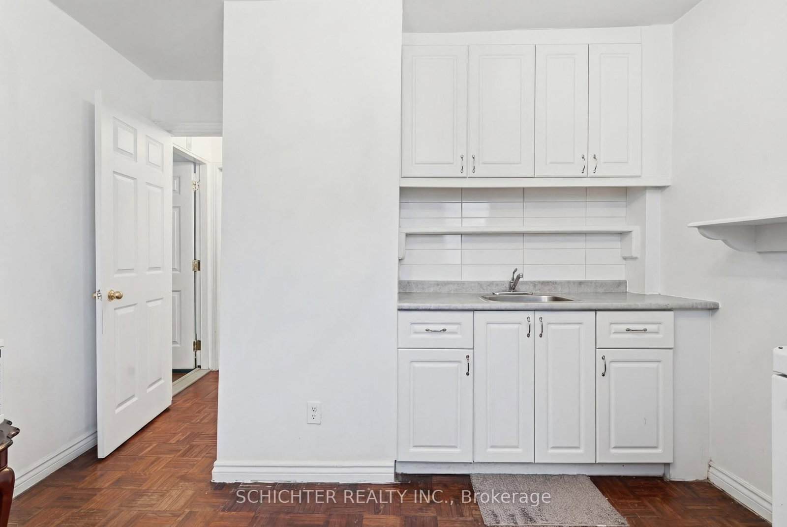 3 - 705 Vaughan Road, Toronto 3