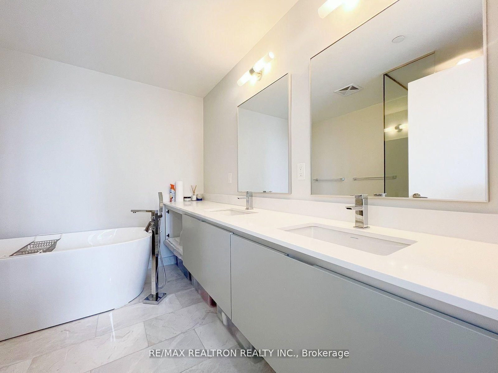 200 W Bloor Street • #2801 • Toronto, ON photo 24