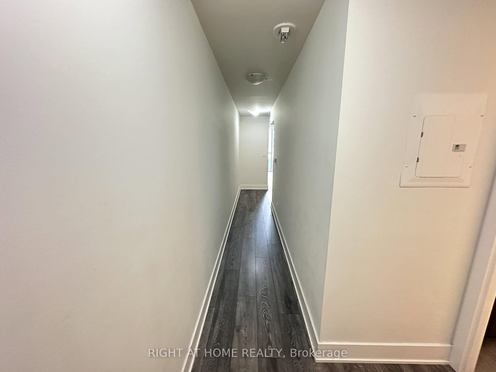 605-188 Fairview Mall Drive, Toronto, ON, photo 2