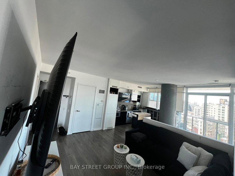 1202 - 125 Peter Street