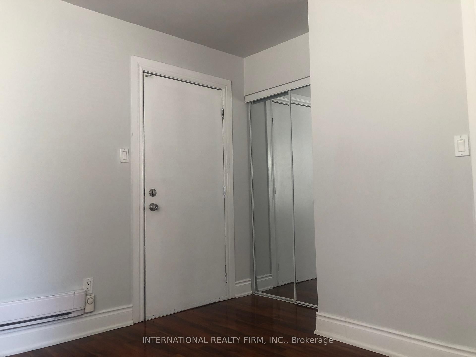 197 Dundas Street E, Unit GB