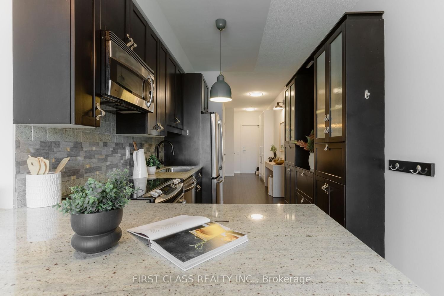 30 Canterbury Place, Unit 305
