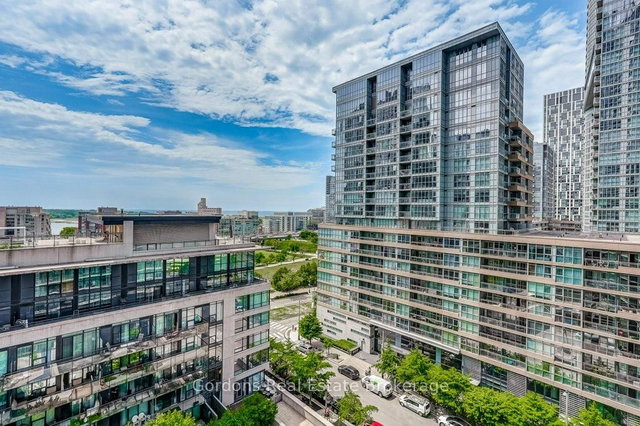 1212 - 25 Capreol Court