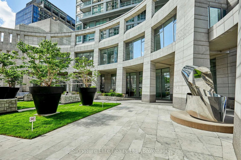 3209 - 2191 Yonge Street