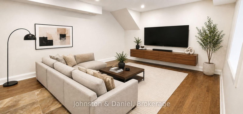 202 - 2579 Yonge Street