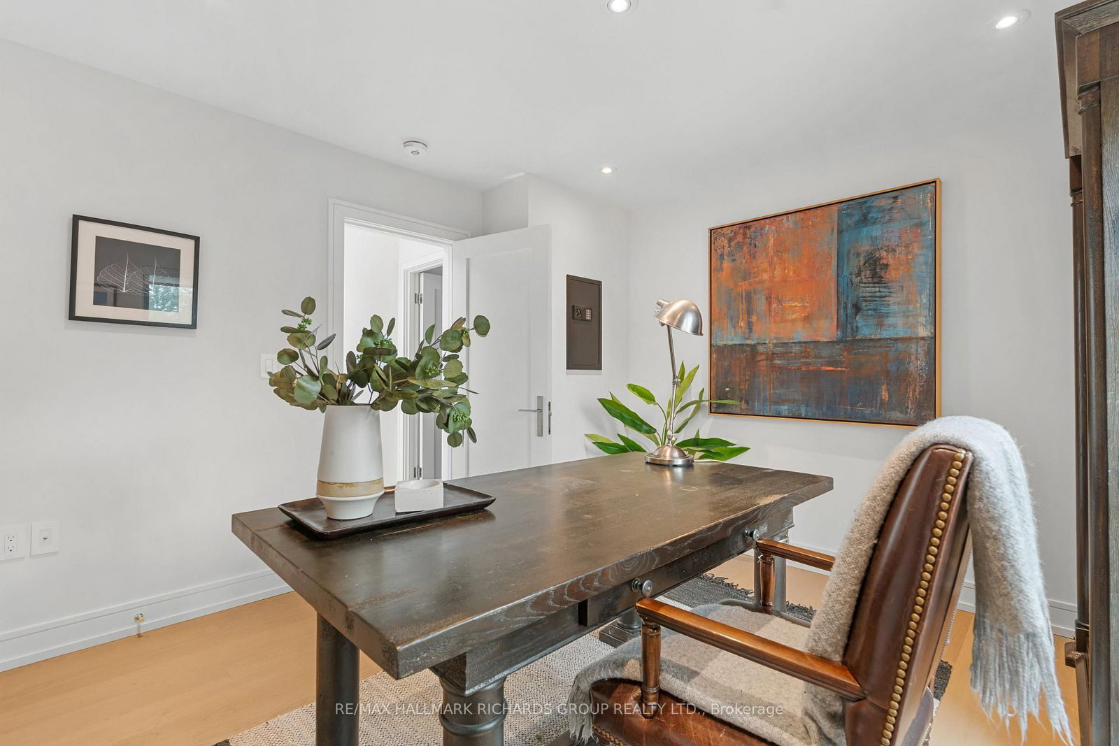 Listing Image 22