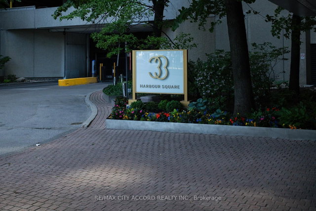 2018 - 33 Harbour Square