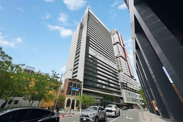 2615 - 330 Richmond Street W
