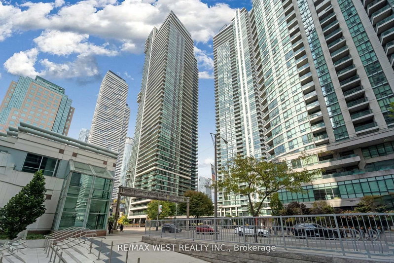 2305 - 33 Bay Street
