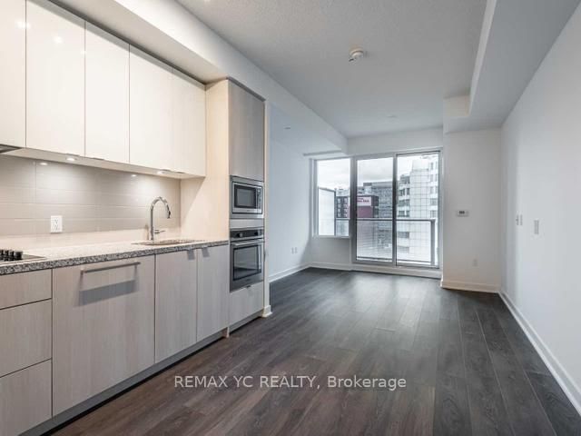 2610 - 115 Blue Jays Way