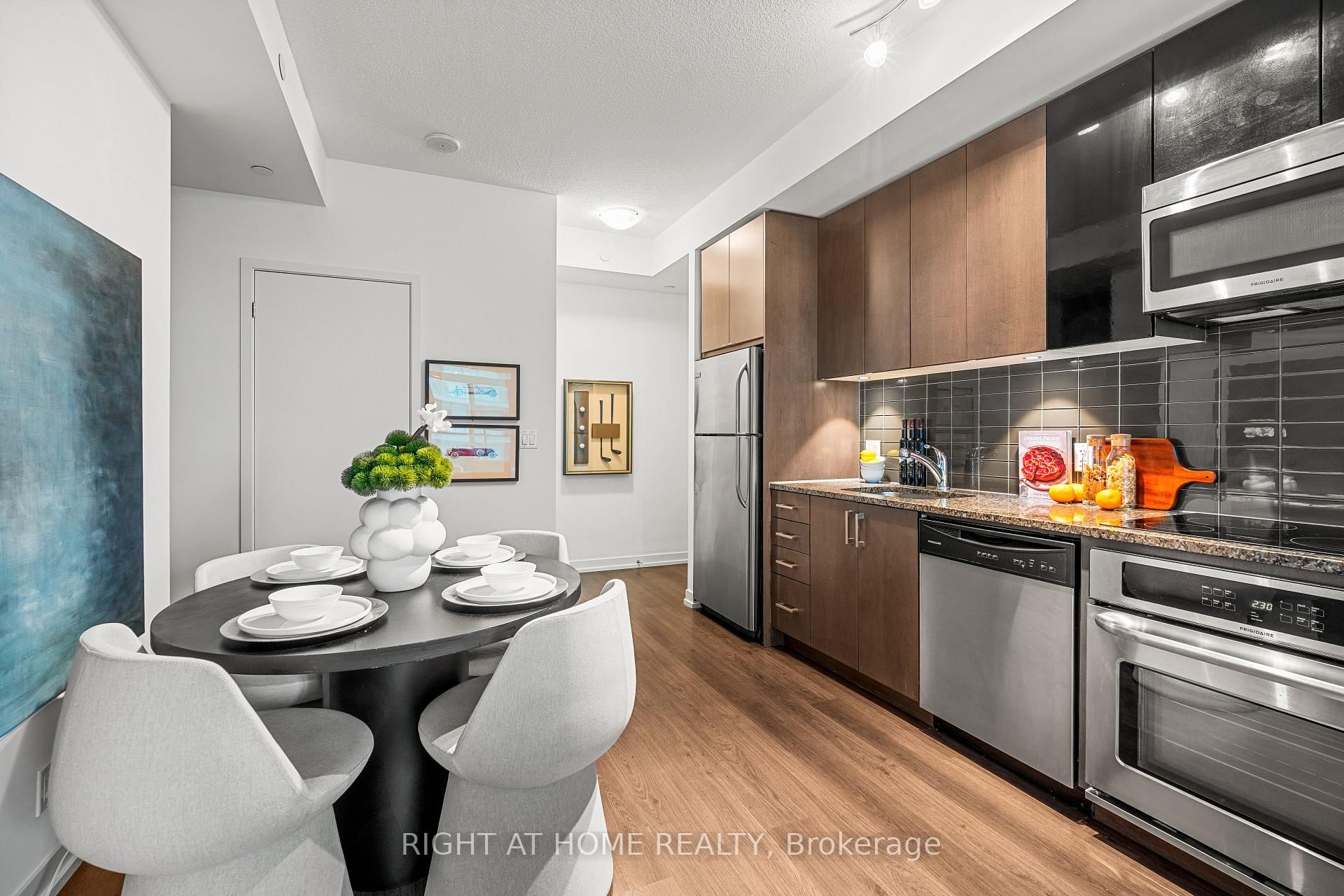 89 Dunfield Avenue, Unit 2306