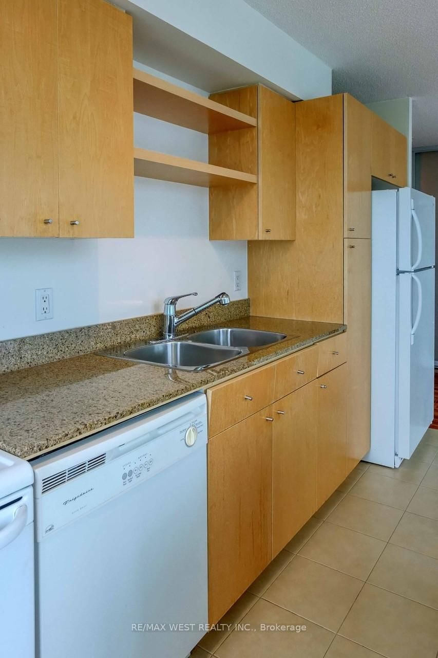 373 Front Street • #2509 • Toronto, ON photo 18