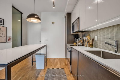8 Dovercourt Road • #402 • Toronto, ON