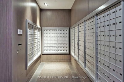 181 E Dundas Street • #807 • Toronto, ON