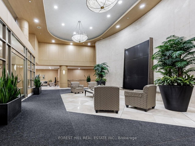 1514 - 123 Eglinton Avenue E