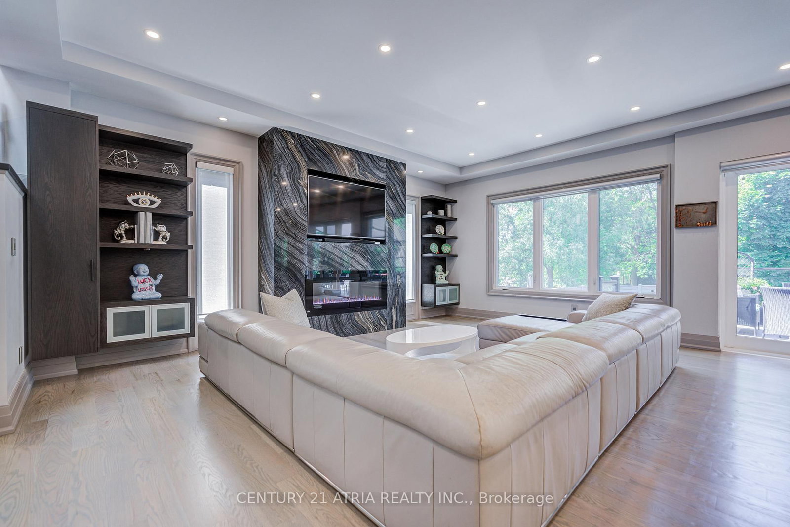 460 Hounslow Avenue • Toronto, ON photo 9