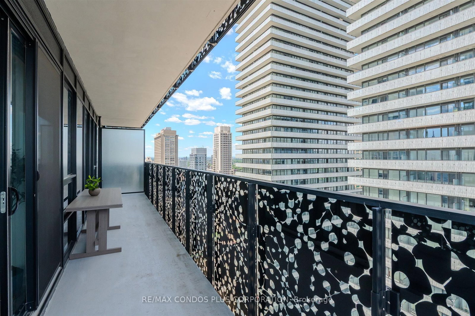 55 E Charles Street • #3812 • Toronto, ON photo 17