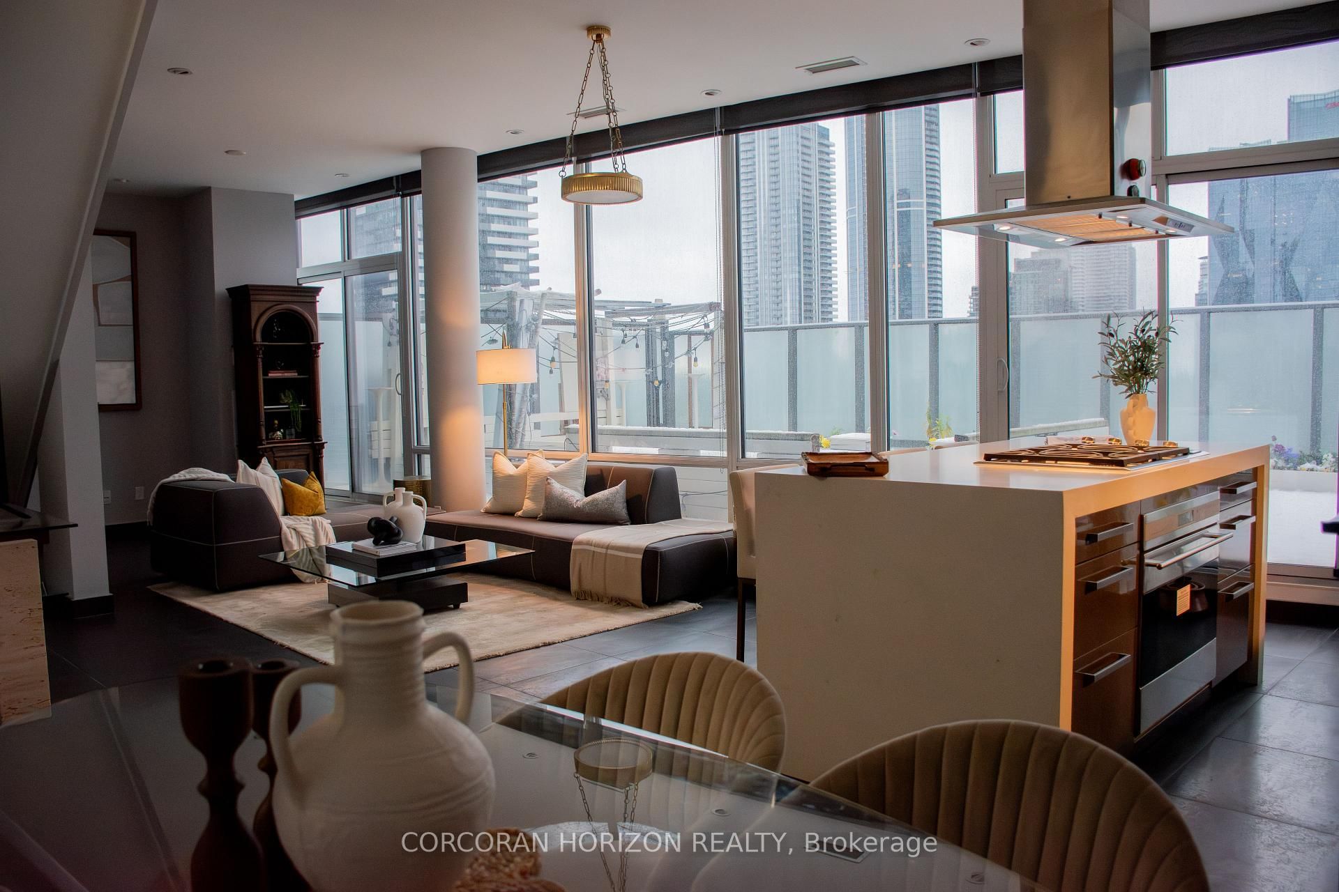 1 Market Street, Unit PH01