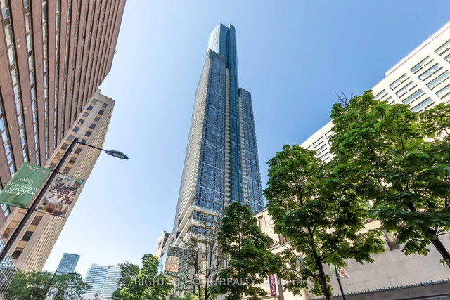 5502 - 386 Yonge Street