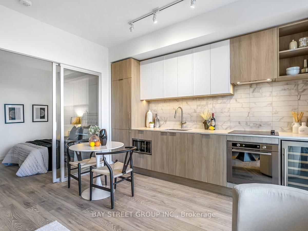 Property at 2020 Bathurst