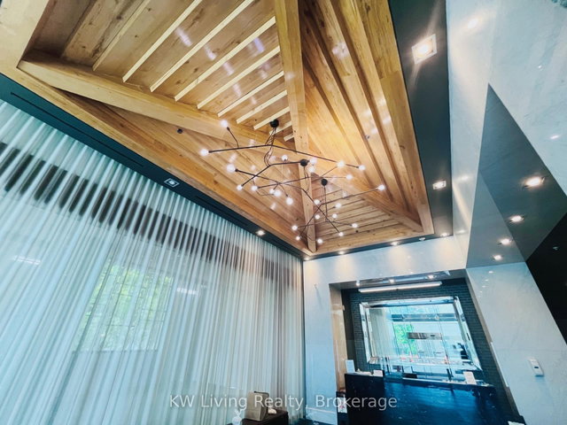 912 - 210 Simcoe Street