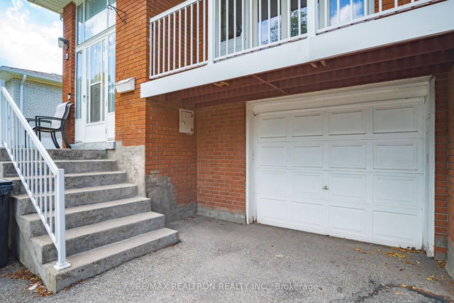 14 Castlebury Crescent