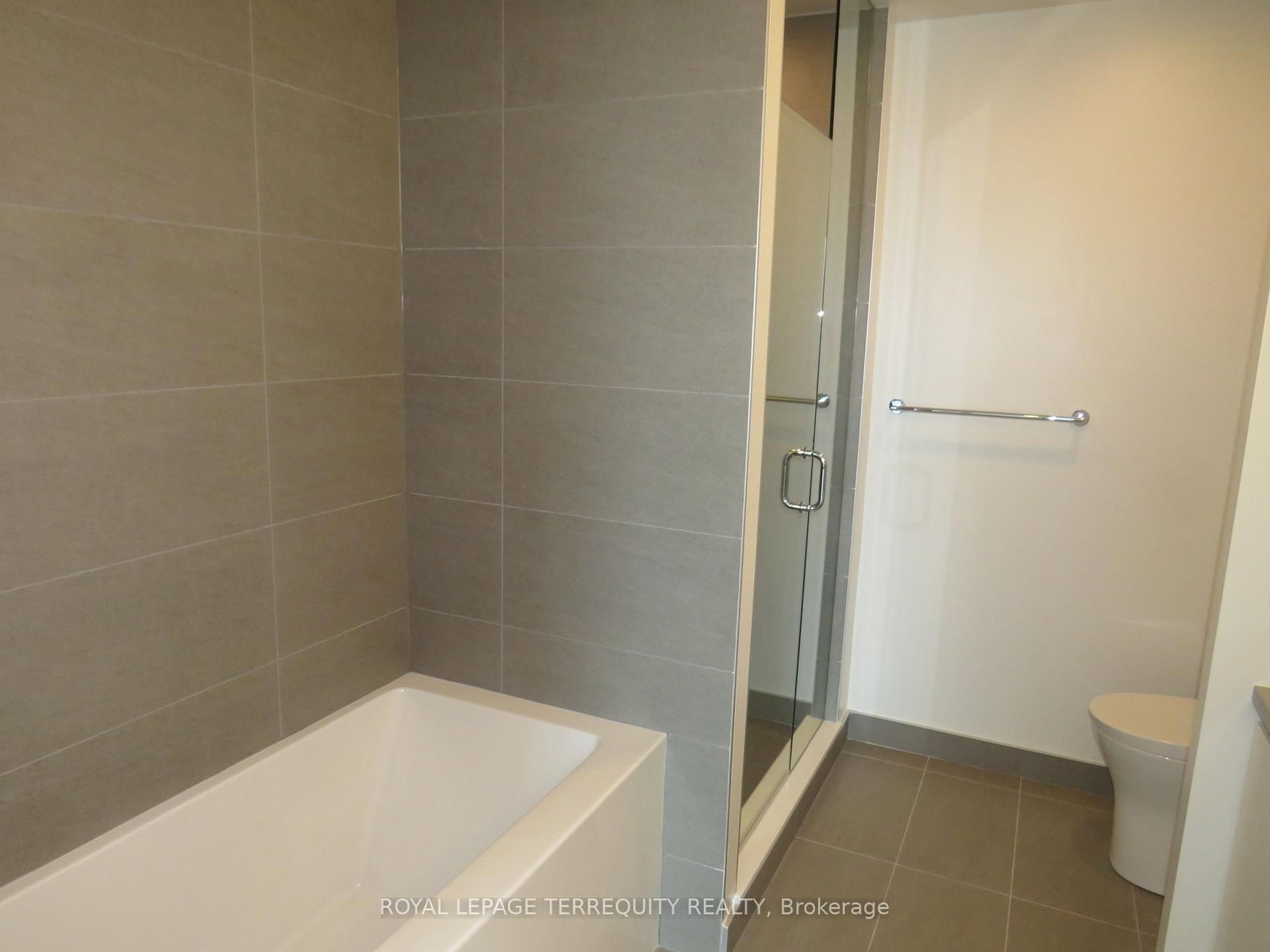 35 Parliament Street • #3304 • Toronto, ON photo 10
