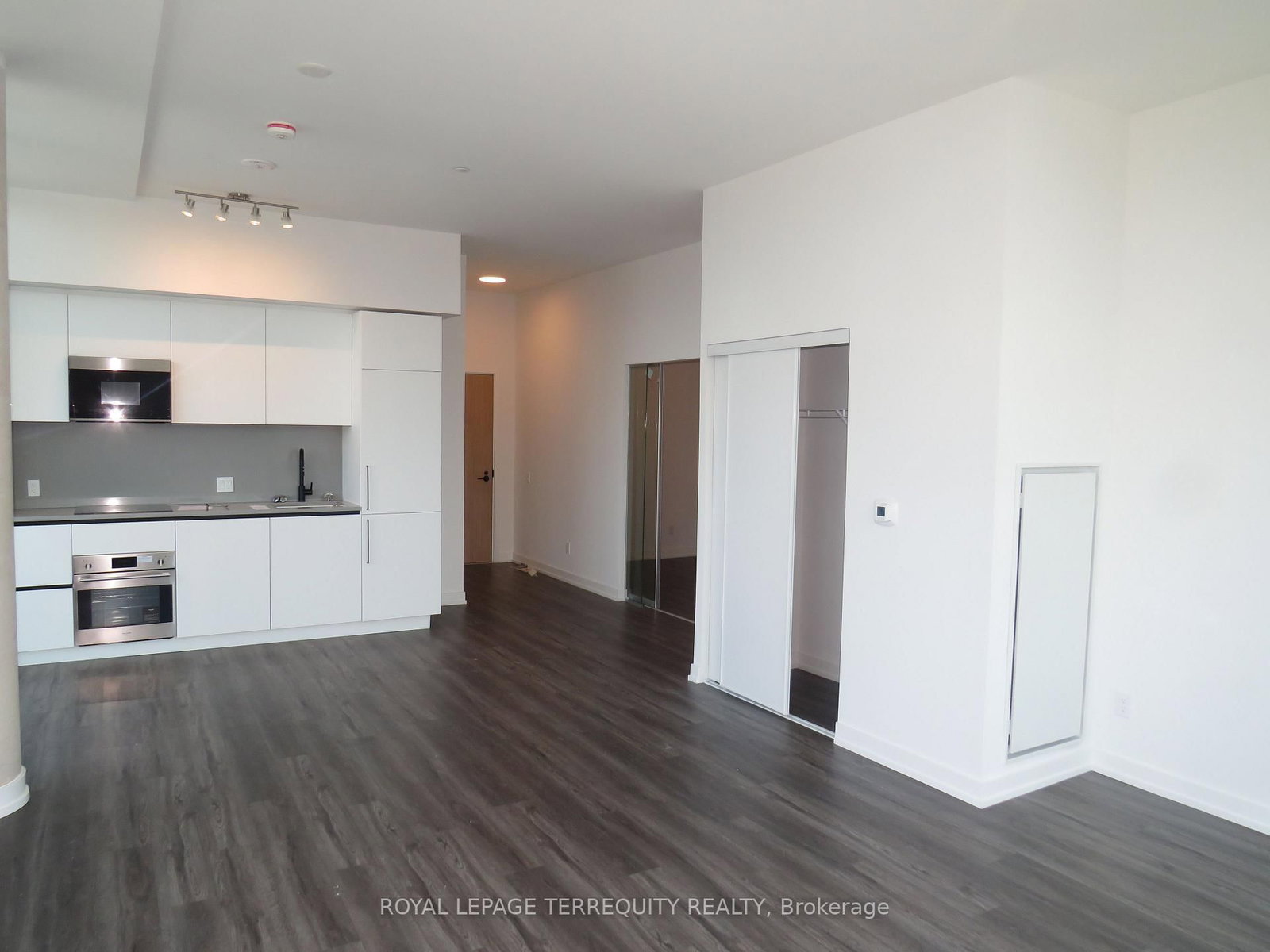 35 Parliament Street • #3304 • Toronto, ON photo 12