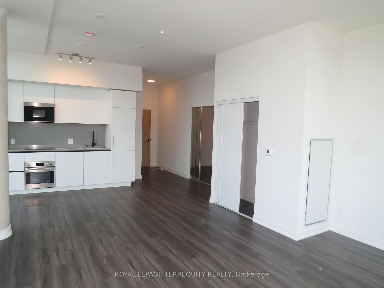 35 Parliament Street • #3304 • Toronto, ON photo 9